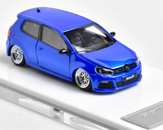 Max well Volkswagen Golf R MK6 Exhibition Edition Blue low stance White base Limited Edition 1:64 Car Pre-built Airliner Model Display view1