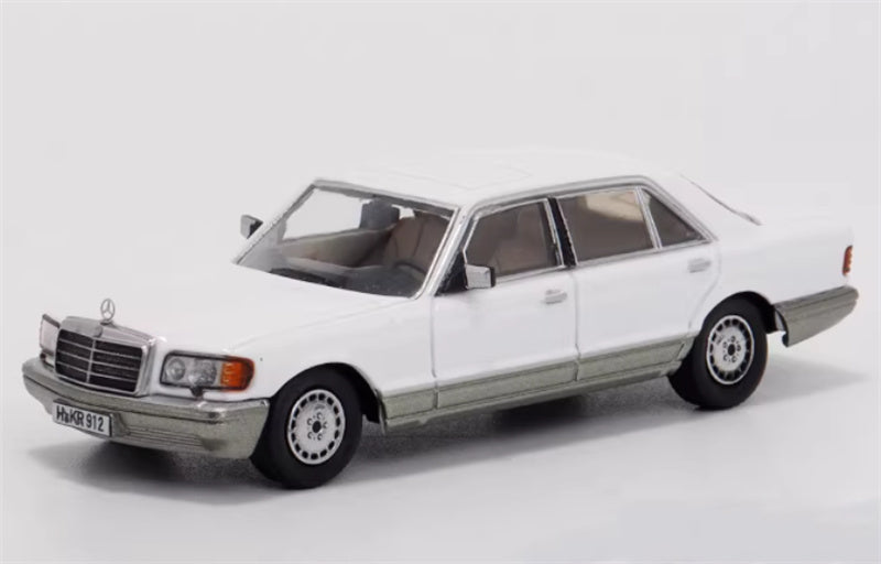 Master Mercedes Benz 560SEL W126 White regular version 1:64 Car Pre-built Airliner Model Display view3