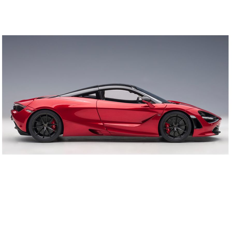 AUTOART McLaren 720S Red 1:18 DIECAST Truck Lorry