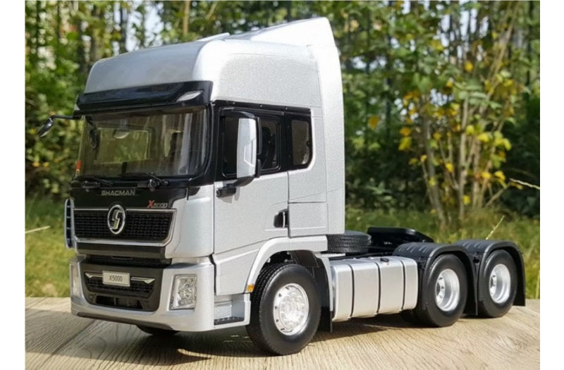 SHACMAN Delong X5000 Tractor silver 1:24 Truck Pre-built Airliner Model Display view1