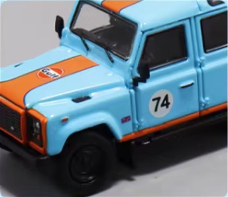 Master Land Rover Defender 110 Gulf Painting Regular Edition 1:64 Car Pre-built Airliner Model Display view5