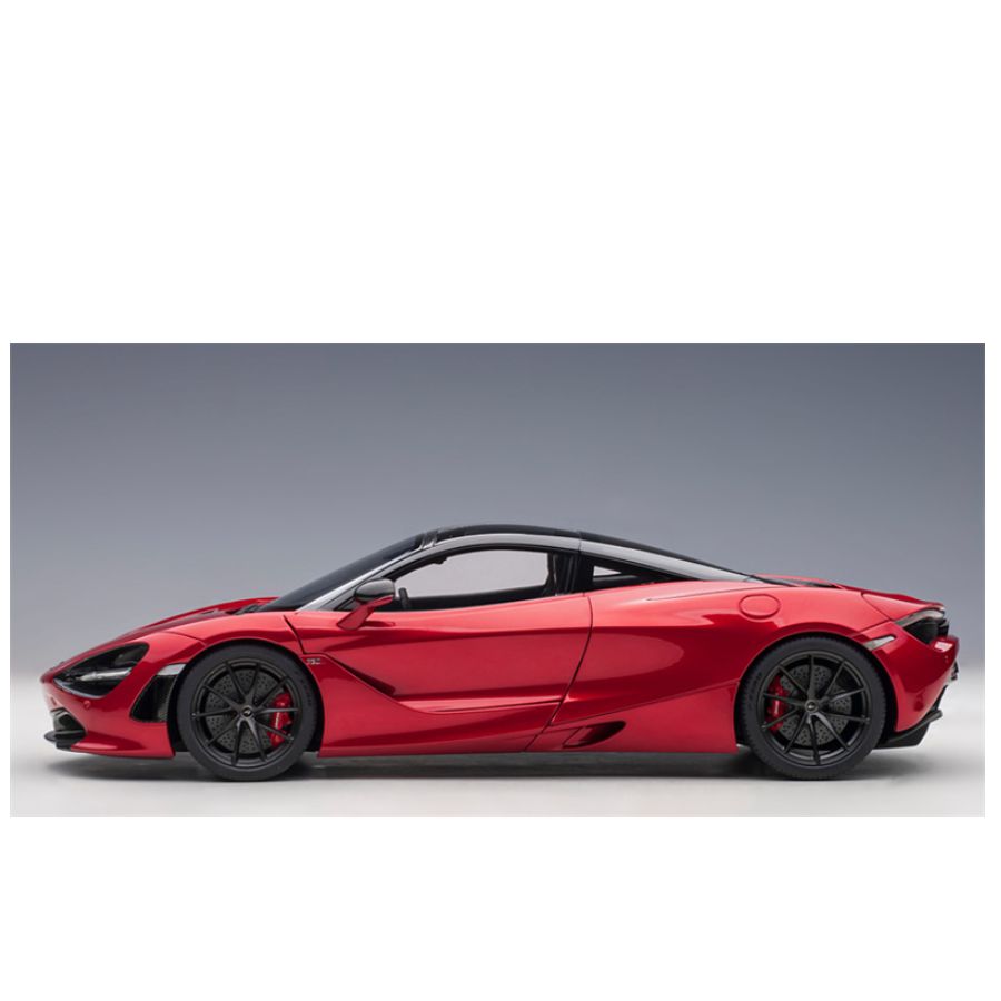 AUTOART McLaren 720S Red 1:18 DIECAST Truck Lorry