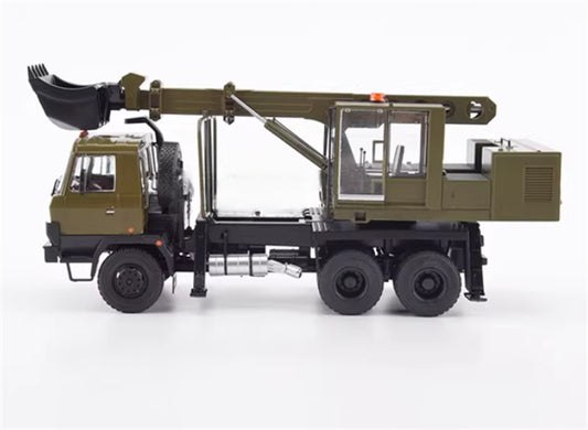Modimio Tatra 815 UDS-114A Soviet Excavator 1:43 Truck Pre-built Airliner Model Display view1