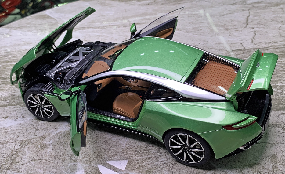 AUTOART Aston Martin DB11 Green 1:18 Car Pre-built Model view3