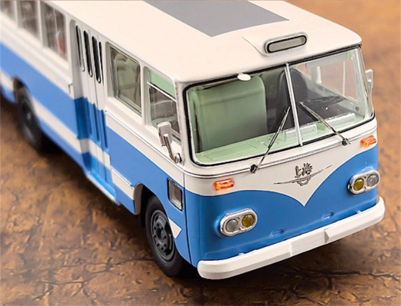 AUTO-GLIMPSE Shanghai Bus SK561 articulated trolley bus sky blue 1:64 Bus Pre-built Model view9