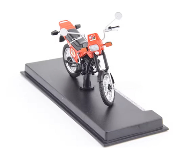 Modimio Russian motorcycle ZID-50 ZDK-2.103 PILOT motorcycle Pre-built Airliner Model Display view5