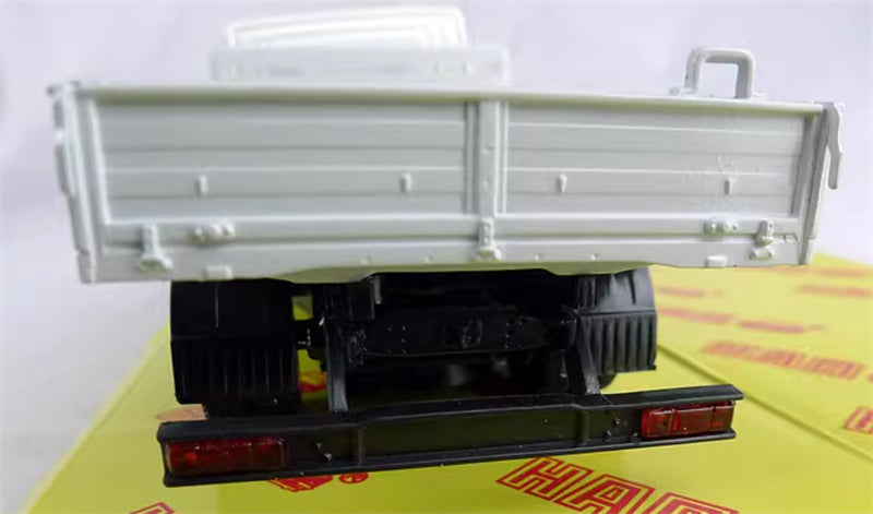HAW RA3 C42 R33 Soviet Union Russian civilian pickup truck white 1:43 Truck Pre-built Model