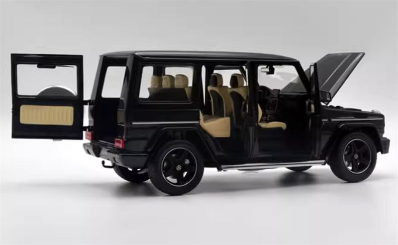 iScale Mercedes Benz G500 G-KLASSE off-road black 1:18 Car Pre-built Model view5