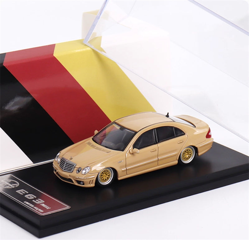 MK MODEL Mercedes AMG E63 W211 Desert Yellow Low lying Edition 1:64 Car Pre-built Model view3