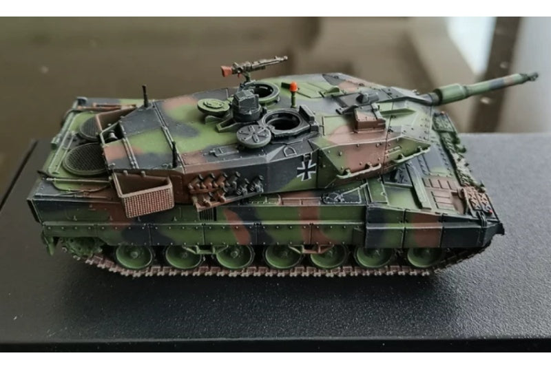Panzerkampf German Army (Bundeswehr) Leopard 2A5  1:72 NATO Three-tone Camouflage Model