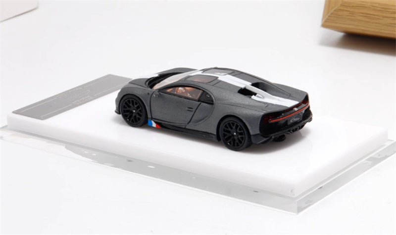 ScaleMini Bugatti Chiron Supercar Grey - white stripes Limited Edition 1:64 Car Pre-built Model view2