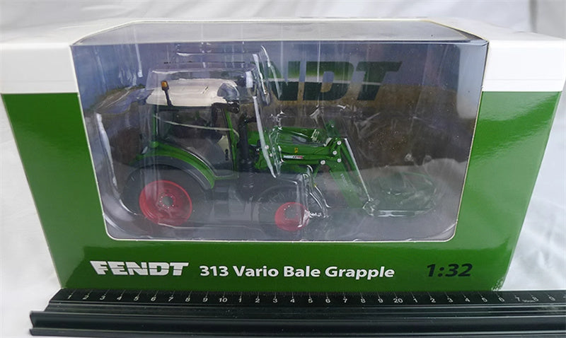 USK Fendt 313 Vario Bale Grapple Green 1:32 Truck Pre-built Model