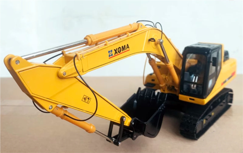 XGMA XG836 New Excavator 1:35 Truck Pre-built Model