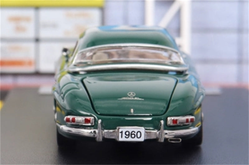 1:64 Mercedes Benz 300SL British Green GFCC DIECAST Limited Edition 499pcs ONLY Model