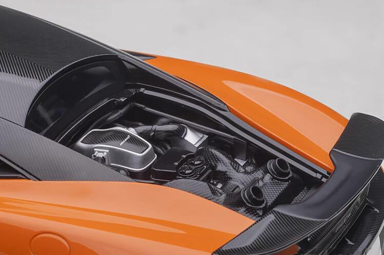 AUTOART McLaren 600LT sports car orange 1:18car Pre-a Model