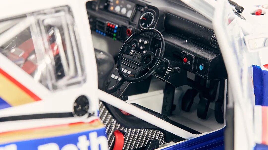Sun star 1:18 MG Metro 6R4 Rothmans Rally WRC Group B 1986 Diecast Model