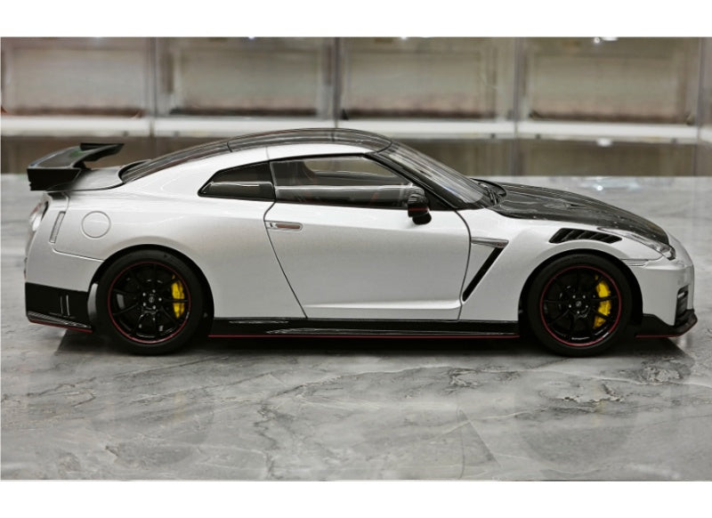 1:18 Nissan GT-R NISMO R35 2022 Ultimate Metal Silver MOTORHELIX Special Edition Limited Edition 699PCS ONLY DIECAST Model