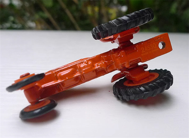 ERTL Allis Chalmers WD-45 tractor Orange red 1:64 Truck Pre-built Model