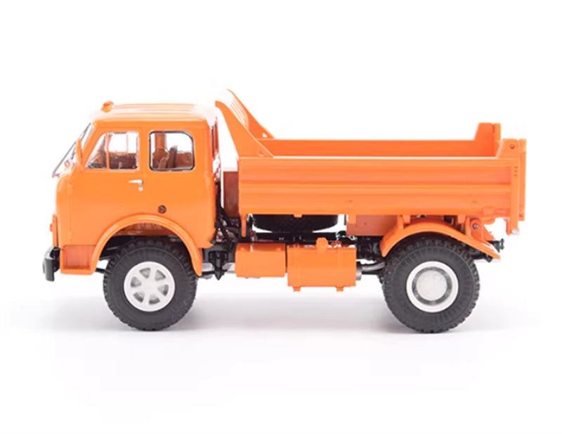 StartScaleModels Soviet Minsk MAZ-5549 dump truck 1:43 Truck Pre-built Airliner Model Display view3