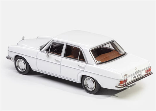 Max well Mercedes Benz 200 W114 Pearlescent white 1:64 Car Pre-built Airliner Model Display view2