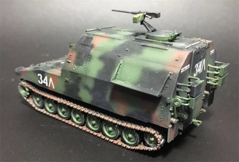 RZ-MODEL US M992A1 Field Artillery Ammunition Support Vehicle NATO camouflage #34 1:72 Tank Pre-built Model
