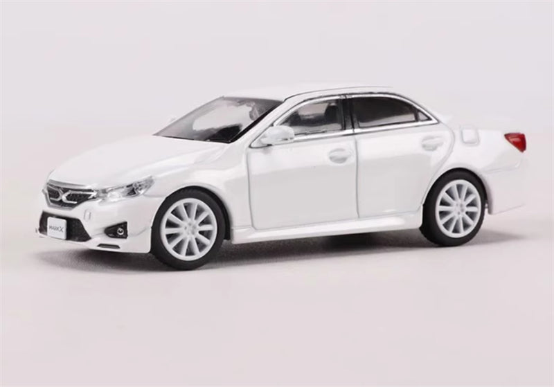 GCD Toyota Mark X White RHD 1:64 Car Pre-built Model view1