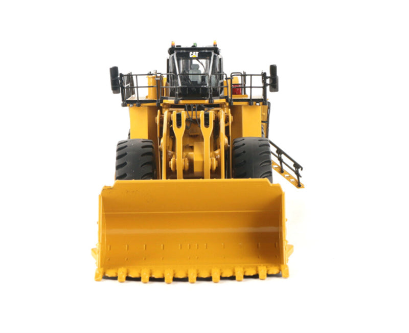 CATERPILLAR 995 Wheel Loader Yellow 1:50 Truck Pre-built Model
