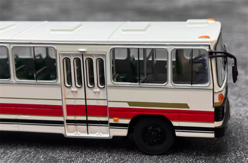 AUTO-GLIMPSE Huanghai DD6111CS Bus red white 1:64 Bus Pre-built Model view10