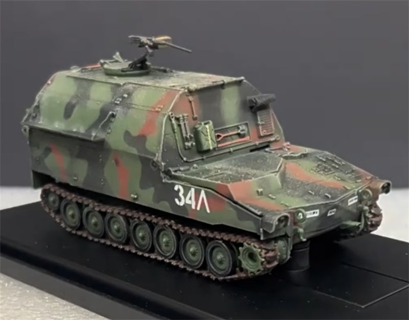 RZ-MODEL US M992A1 Field Artillery Ammunition Support Vehicle NATO camouflage #34 1:72 Tank Pre-built Model
