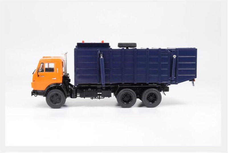 StartScaleModels Russian municipal sanitation self loading Garbage truck KO-415A (53213) 1/43 Truck Pre-built Model