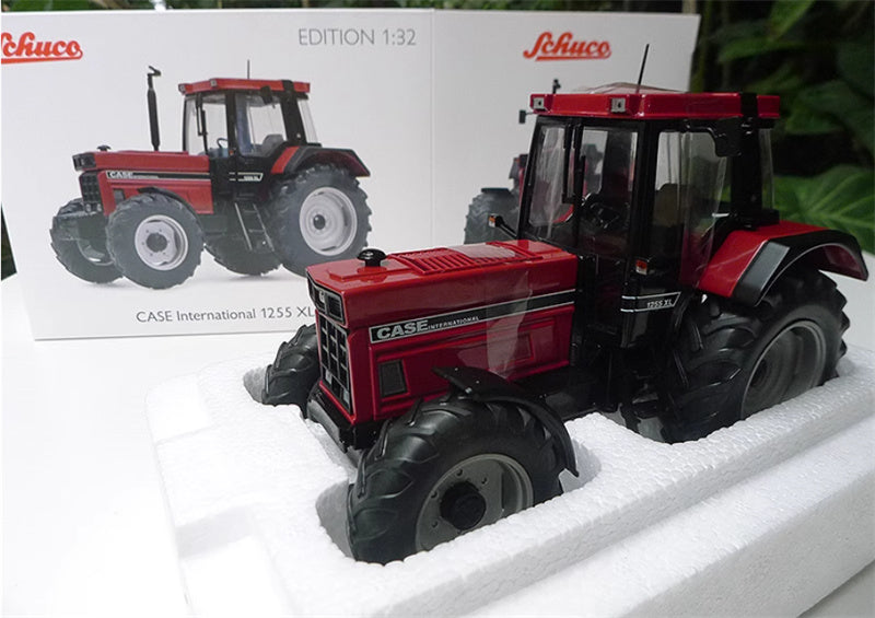 Schuco CASE International 1255 XL Tractor Red 1:32 Truck Pre-built Model