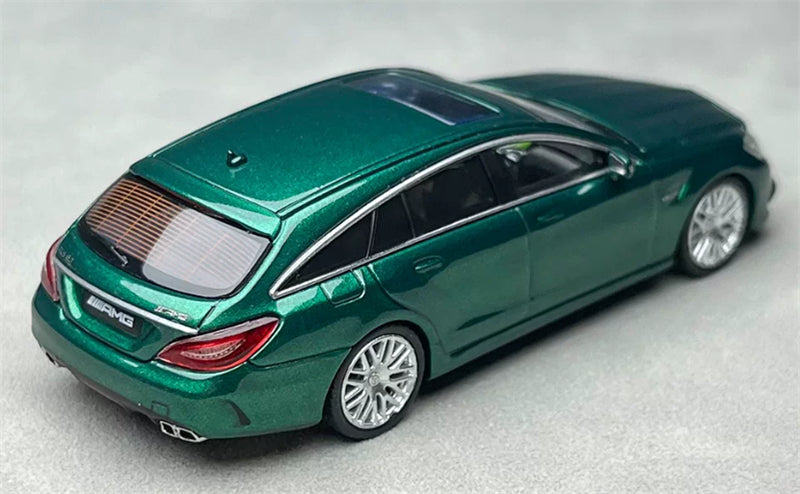 1:64 Mercedes-Benz AMG CLS 63 metallic green KING MODEL Shooting Brake Limited Edition 999PCS ONLY DIECAST Civil Car Model