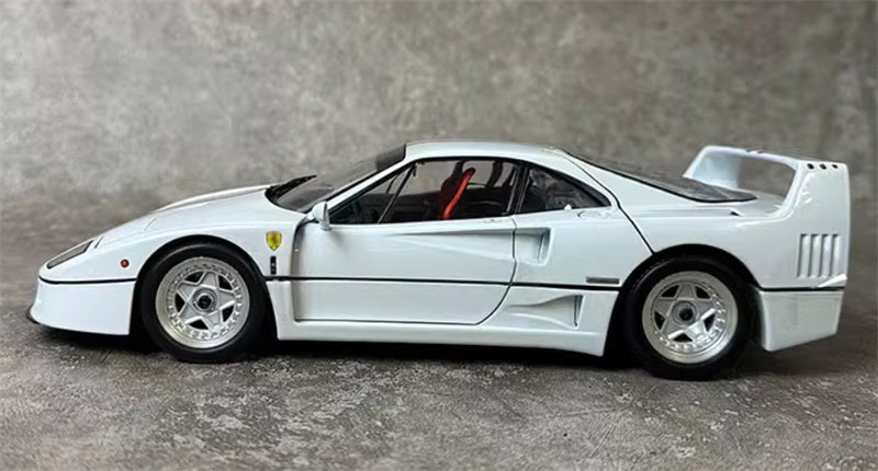 KYOSHO Ferrari F40 Fully open sports car Italian striped white 1:18 Car Pre-a Model