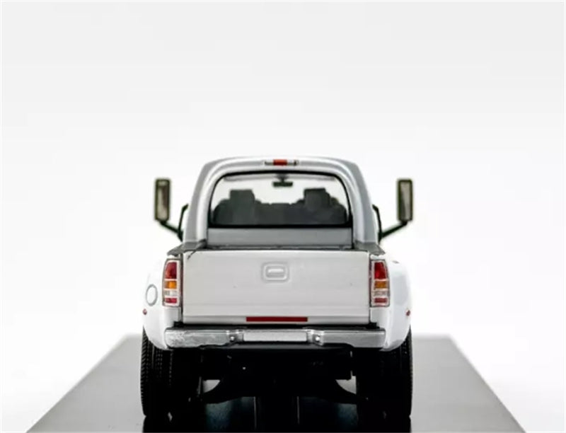 1:64 Chevrolet Toplick Pickup White GOC DIECAST Limited Edition 450pcs ONLY Model