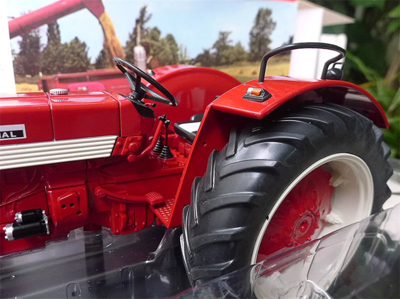 REPLICAGRI Case IH 624 International Agricultural Tractor Red 1:16 Truck Pre-built Model