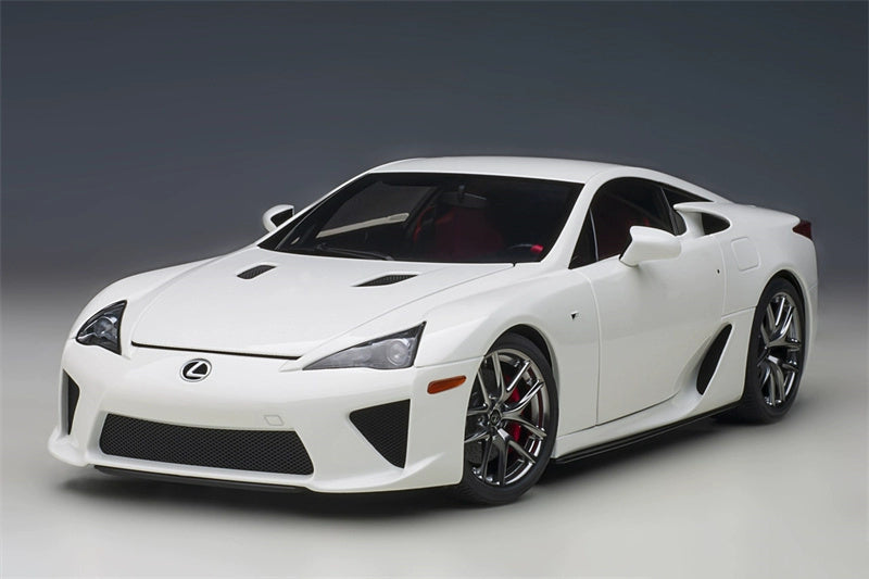 AUTOART LEXUS LFA Car white 1:18 DIECAST car