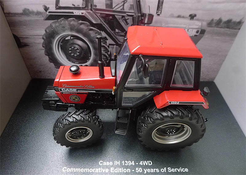 Universal Hobbies CASE IH 1394 Agricultural Tractor Red Limited Edition 1000PCS ONLY 1:32 Truck Pre-built Model