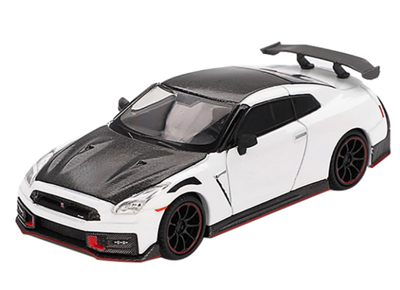 MINIGT Nissan GT-R Nismo 2024 supercar Brilliant White Pearl Carbon Hood color box packaging 1:64 Car Pre-built Model view1