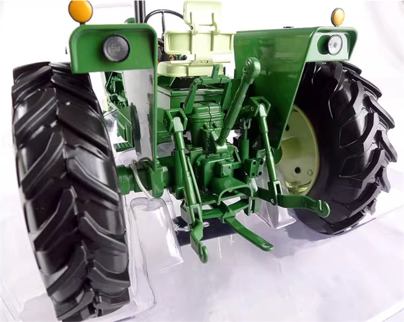 SpecCast Oliver G-1355 agricultural tractor green 1:16 Truck Pre-built Model