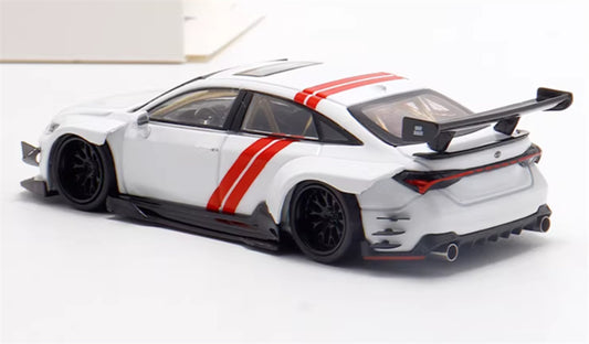 LeManFang Toyota Avalon Mk4 XX50 Wide Body white 1:64 Car Pre-built Model view2