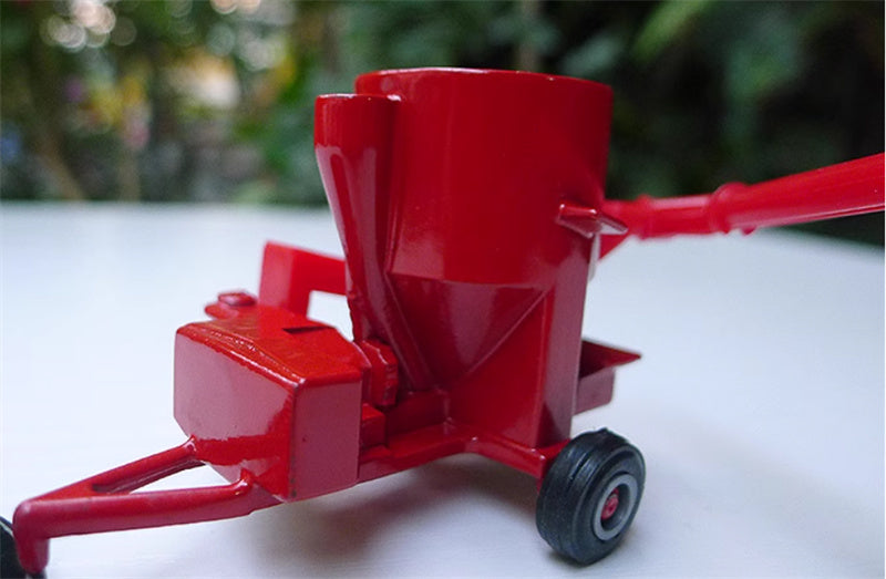 ERTL Case Grinder Mixer red 1:64 Truck Accessories Pre-built Model