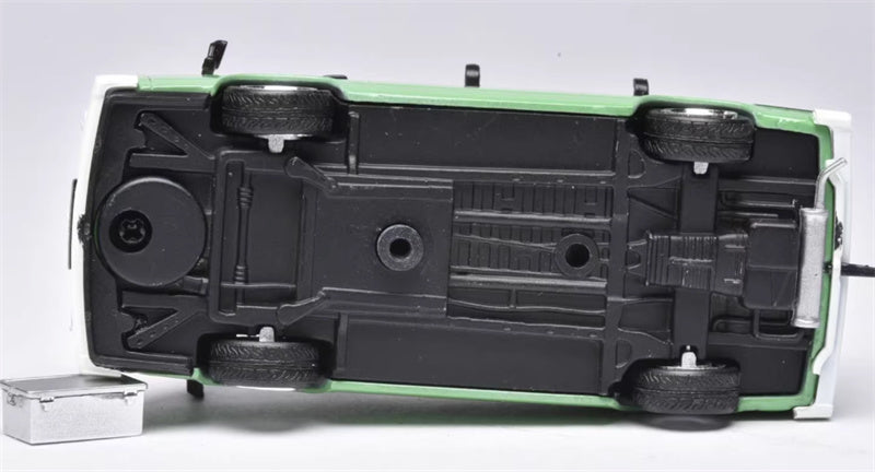 Mortal Model Volkswagen T3 Van BBS Low lying version White green double spelling With accessories 1:64 Car Pre-built Airliner Model Display view8