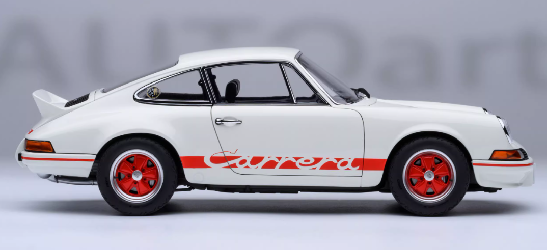 AUTOART Porsche 911 CARRERA 2.7 RS White 1:18 Car Pre-built Model view10