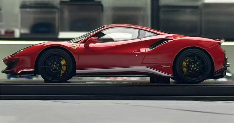 BBR MODELS Ferrari 488 pista Rosso Coraan322 met Leather base Limited Edition 28PCS ONLY 1:18 Car Pre-built Model view4