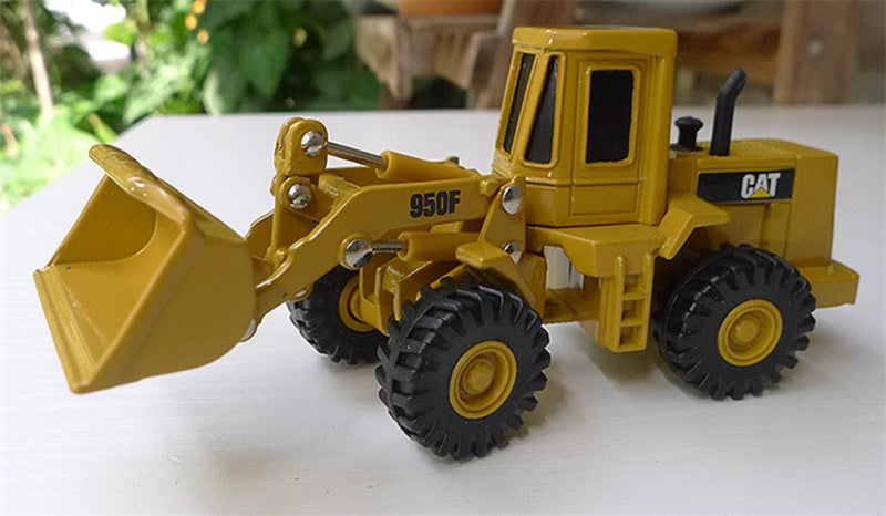 Norscot Cat Gift box set (613C scraper, 950F wheel loader, D6H tracked tractor) yellow 1:64 Truck Pre-built Model