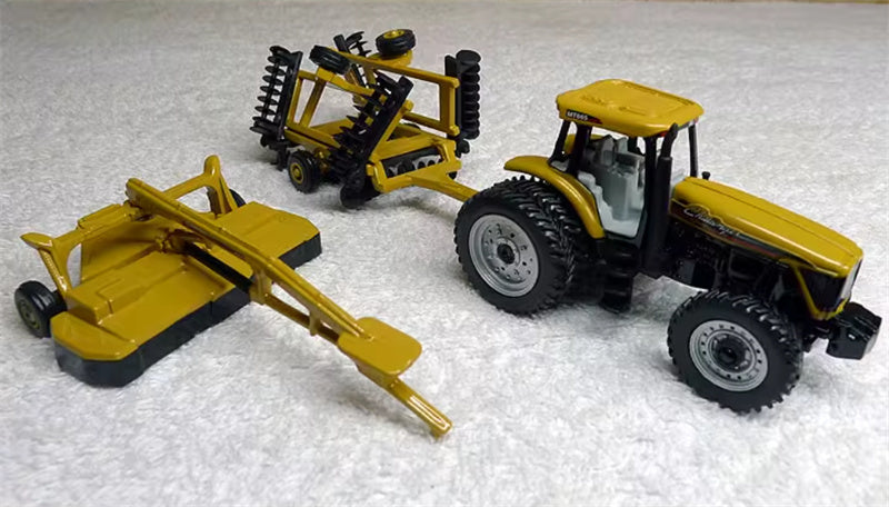 ERTL Challenger tractor trailer 3-Piece Set yellow 1:64 Truck Pre-built Model