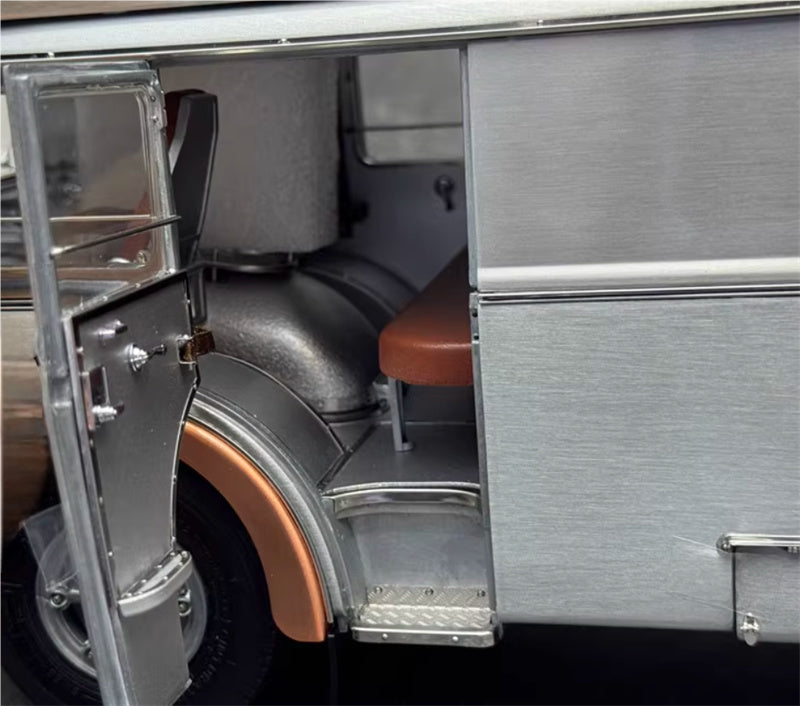CMC Race Transporter Clear Finish Fiat 642 RN2 Bartoletti 1957 Limited Edition 500PCS ONLY 1:18 Truck Pre-built Model view10