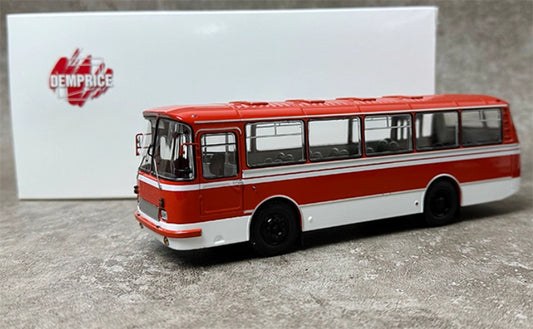 DEMPRICE Russian 695 Bus red - white 1:43 Bus Pre-built Model view1