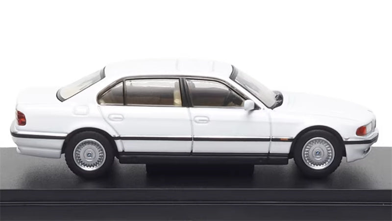 Almost Real BMW 750iL E38 White 1:64 Car Pre-built Airliner Model Display view3