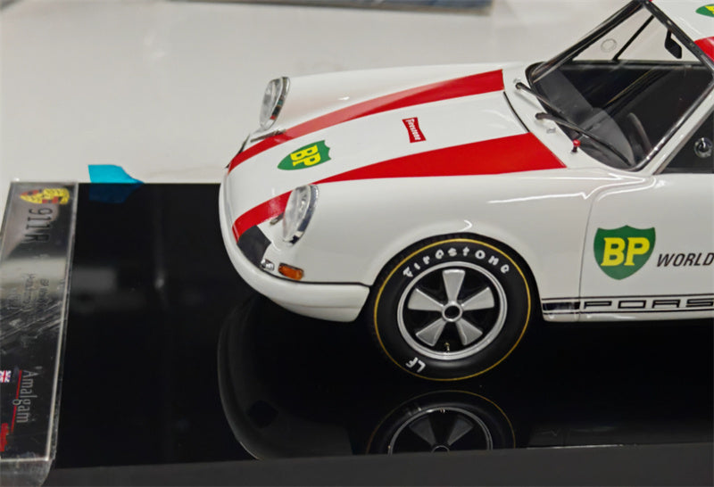 1:18 Porsche 911R 1967 Amalgam Resin Car Model view4